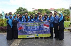 Pelepasan peserta training oleh Wakil Rektor I, II dan III Unimus didampingi Dekan Fikkes, Ketua Progam Studi dan Direktur IRO Unimus